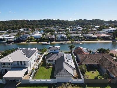 /international/au/64-melaleuca-drive-palm-beach-qld-151447112/