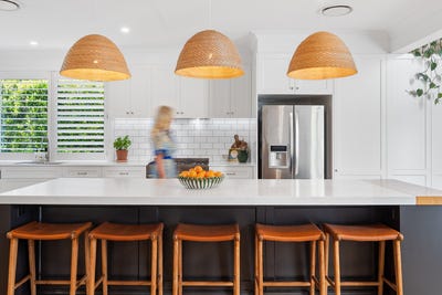 /international/au/8-sinclair-street-east-toowoomba-qld-152095784/