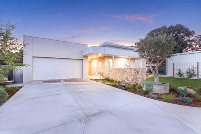 /international/au/35c-alexander-close-strathfieldsaye-vic-150837344/