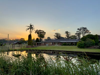 /international/au/204-wine-country-drive-nulkaba-nsw-150942328/