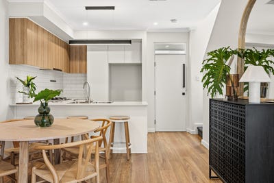 /international/au/19e-surrey-road-keswick-sa-152560000/