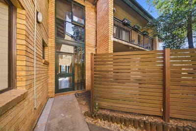 /international/au/18-13-boonal-street-singleton-nsw-152614852/