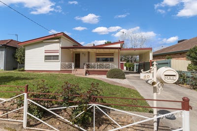 /international/au/50-ceduna-street-mount-austin-nsw-152469132/