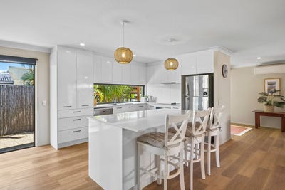 /international/au/15-pacific-boulevard-broadbeach-waters-qld-152172584/