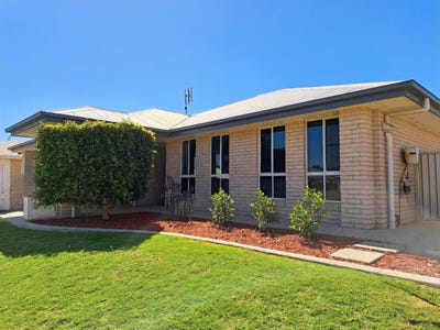 /international/au/14-cypress-pines-drive-miles-qld-150892180/