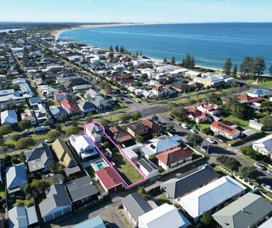 /international/au/21-hereford-street-stockton-nsw-148520792/