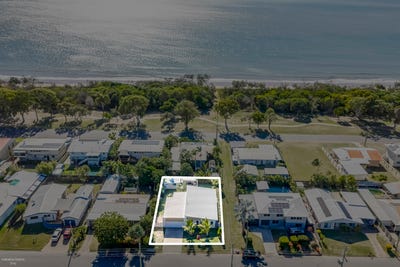 /international/au/18-palm-court-moore-park-beach-qld-151353840/