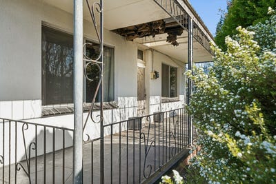 /international/au/9-tallarook-street-seymour-vic-152518360/