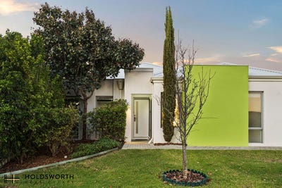 /international/au/13a-sylvia-place-nollamara-wa-152561672/