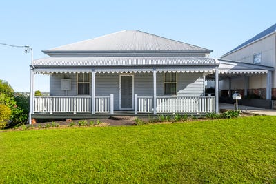 /international/au/16-oban-street-maclean-nsw-151432580/