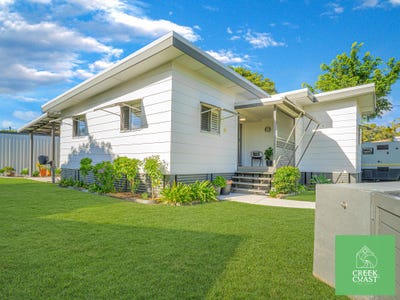 /international/au/4-parrot-street-tin-can-bay-qld-150999908/