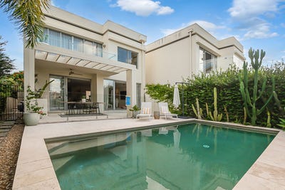 /international/au/14a-garden-grove-carrara-qld-147868128/