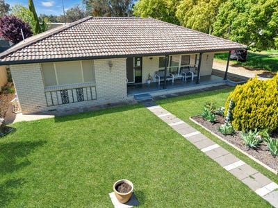 /international/au/14-briggs-street-young-nsw-152492880/