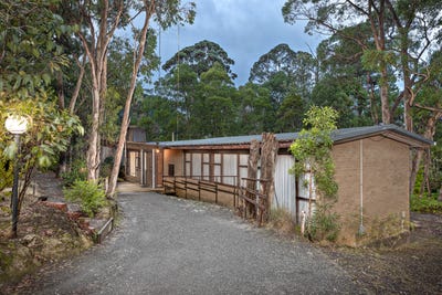 /international/au/5-moss-avenue-mount-helen-vic-151134064/