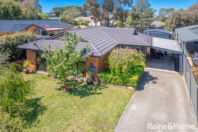 /international/au/15-scenic-court-gisborne-vic-148632644/?lang=en