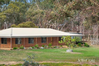 /international/au/9-barkla-road-newstead-vic-151230412/