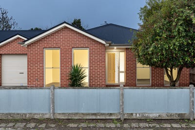 /international/au/4-watermans-place-ballarat-central-vic-151542960/