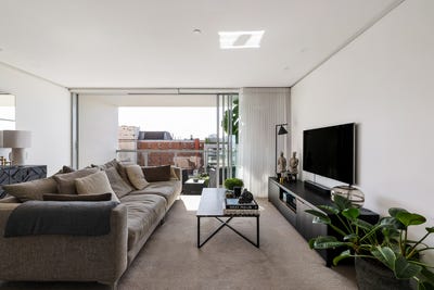 /international/au/806-3-kings-cross-road-darlinghurst-nsw-151199312/