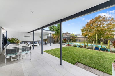 /international/au/22-jacana-grove-heathcote-nsw-151243472/