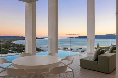 /international/au/12-the-point-castle-hill-qld-151431468/