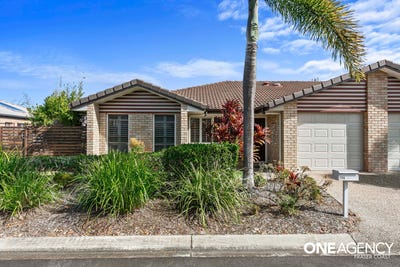 /international/au/126-230-pulgul-street-urangan-qld-150979256/