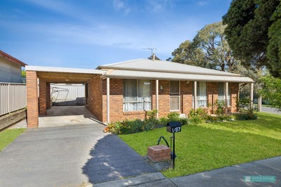 /international/au/87-maple-street-golden-square-vic-152550336/