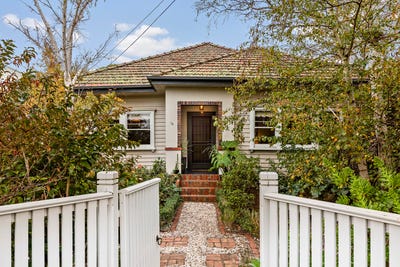 /international/au/19-teddington-road-hampton-vic-151317724/