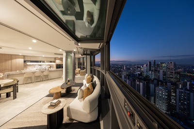 /international/au/5208-8-margaret-street-brisbane-city-qld-151885812/