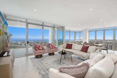/international/au/2002-10-18-regent-street-wollongong-nsw-148566220/