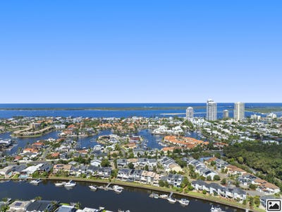 /international/au/52-100-morala-avenue-runaway-bay-qld-151229808/