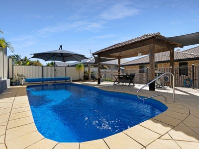 /international/au/13-harrison-circuit-urangan-qld-148394076/