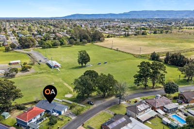/international/au/11-amalfi-crescent-nowra-nsw-152454504/