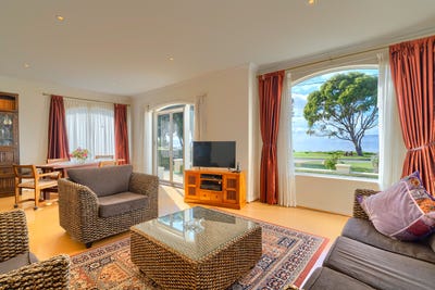 /international/au/19b-the-esplanade-lower-king-wa-148530388/