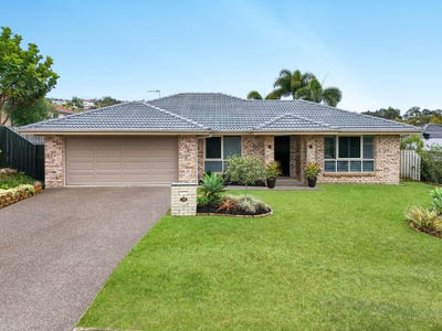/international/au/12-palm-street-pacific-pines-qld-152552952/
