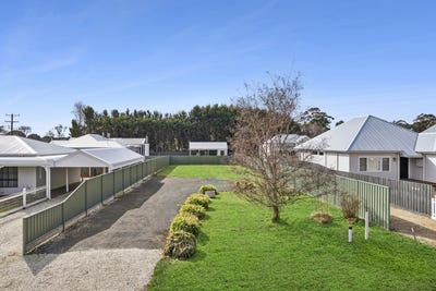 /international/au/80c-high-street-trentham-vic-204282376/