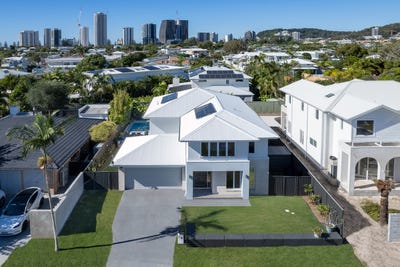 /international/au/9-skua-street-burleigh-waters-qld-151480044/
