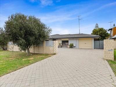 /international/au/182-mclarty-road-halls-head-wa-148326628/
