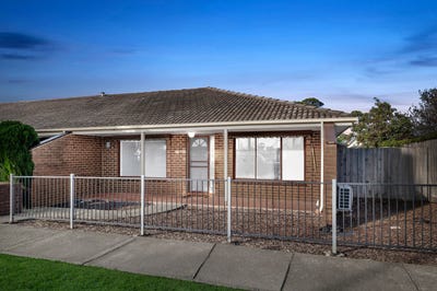 /international/au/1-14-codrington-street-cranbourne-vic-151503376/