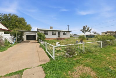 /international/au/3-hinds-street-narrabri-nsw-152684296/
