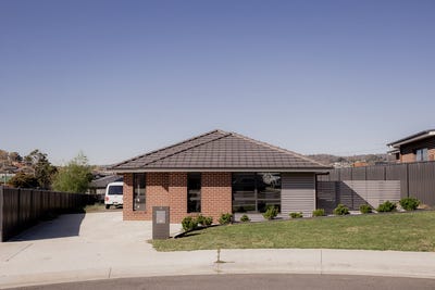 /international/au/14-simmonds-court-legana-tas-152475888/