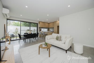 /international/au/2-3-bootie-place-hillarys-wa-152645328/