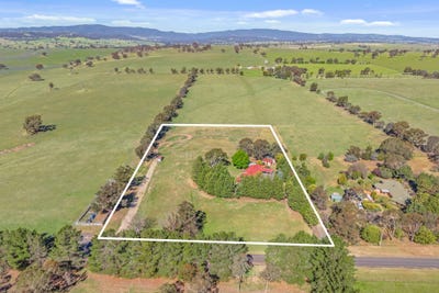 /international/au/422-laffing-waters-lane-laffing-waters-nsw-152660956/