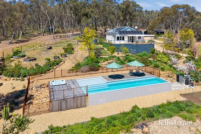 /international/au/6800-midland-highway-guildford-vic-152600332/