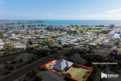 /international/au/37-mary-street-east-devonport-tas-151341876/
