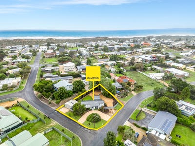/international/au/19-rosemary-street-goolwa-beach-sa-151255820/