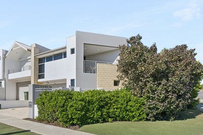 /international/au/168-burniston-street-scarborough-wa-152626428/
