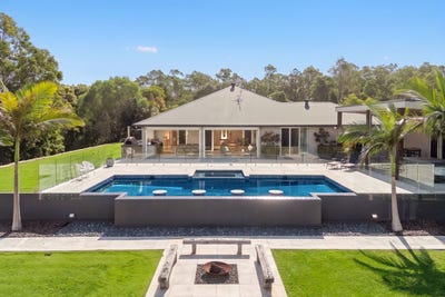 /international/au/13-ramsay-road-clear-mountain-qld-151212992/