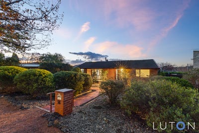 /international/au/14-esperance-street-red-hill-act-151522320/