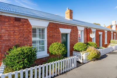 /international/au/8-napoleon-street-battery-point-tas-151188240/