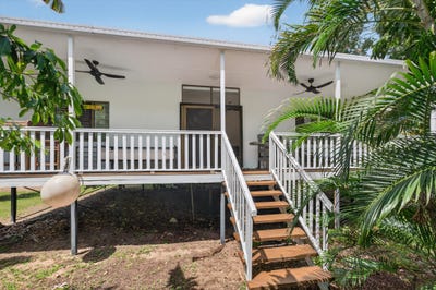 /international/au/9-mirimar-crescent-arcadia-qld-150690832/